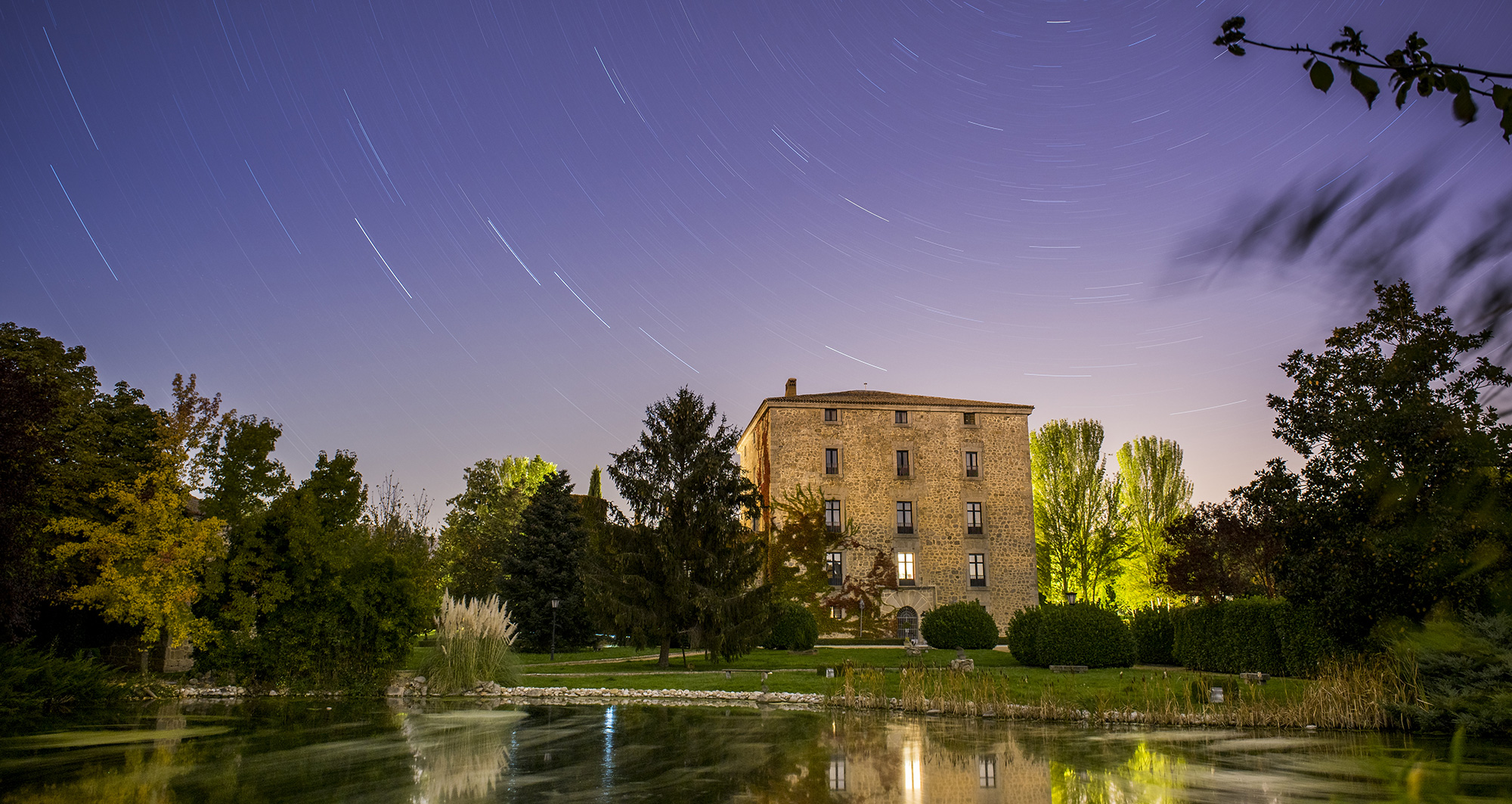 Casa Fortaleza noche - Finca El Campillo